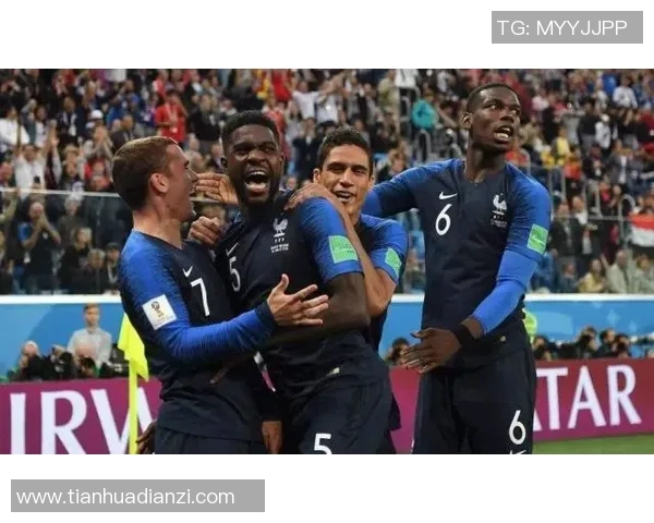 足球明星吉米与球迷亲密合影展现温暖瞬间和足球魅力