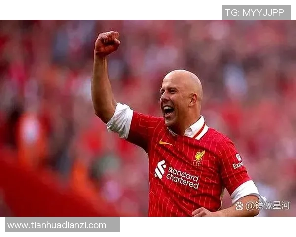 足球明星封神瞬间高清图片集锦展现他们的辉煌与风采