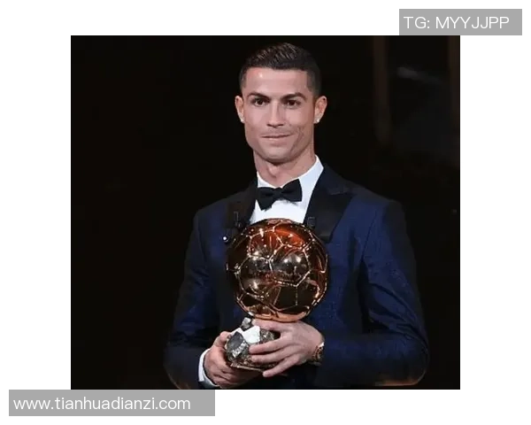 足球明星帅哥穿西服的魅力瞬间展现时尚与运动的完美结合