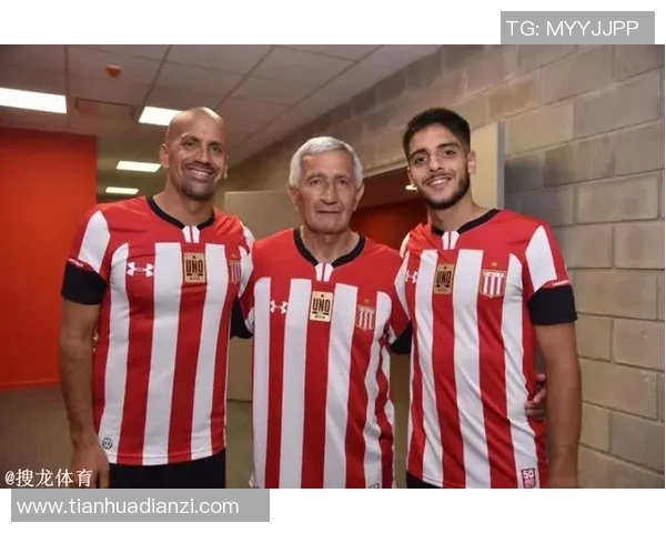 足球明星的奋斗历程与激励人心的演讲故事分享