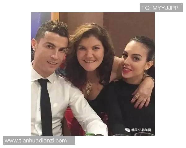 足球明星的公主女友背后的爱情故事与奢华生活揭秘