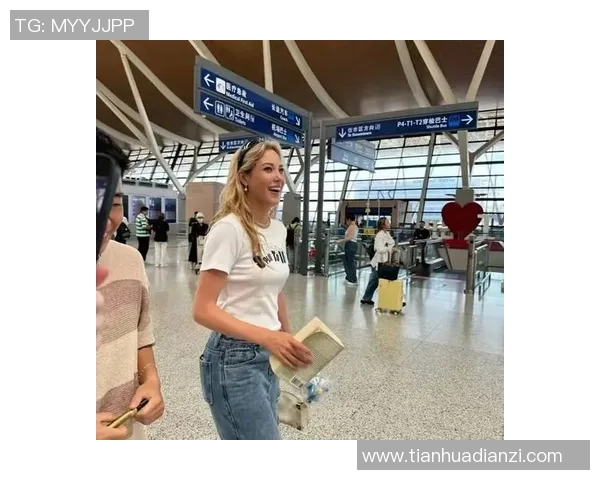 足球明星的女友们如何在聚光灯下展现自我魅力与生活风采