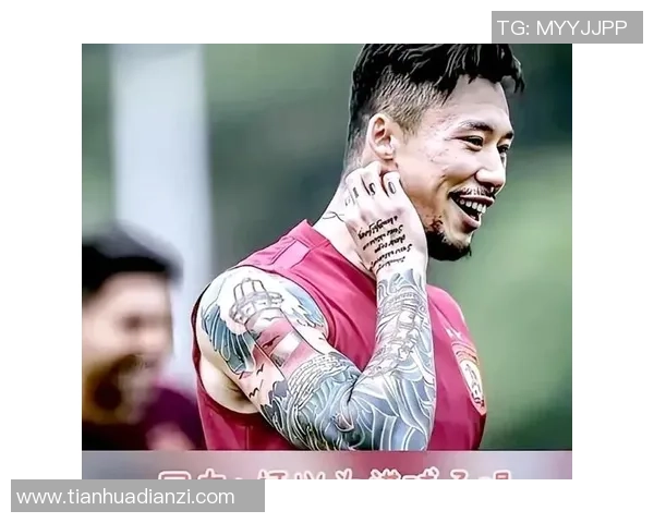 足球明星背上纹身的故事与意义探讨：他们为何选择用纹身表达自我