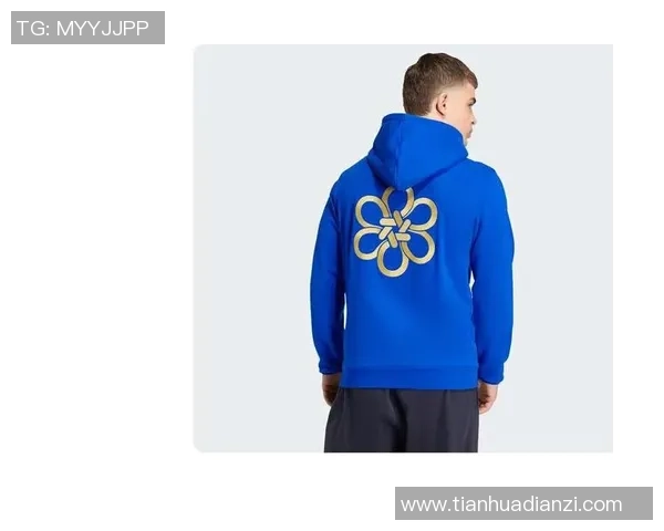 足球明星联名款多人卫衣时尚潮流运动服装推荐与搭配指南